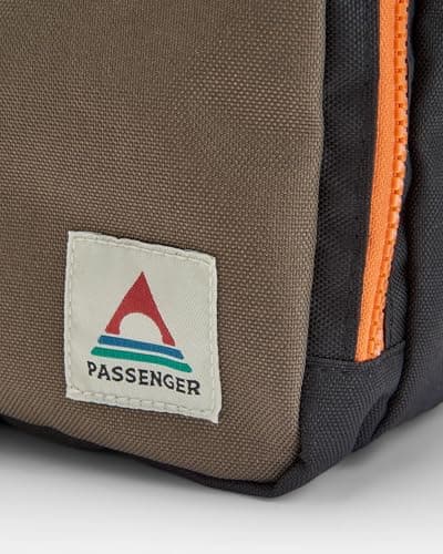 Passenger Recycled Travel Wash Bag (True Black/Khaki) — view 5