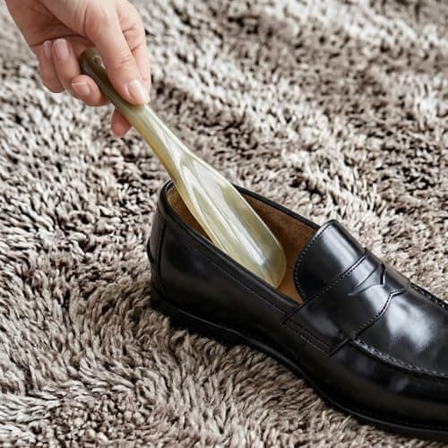 Homoyoyo Ox Horn Shoehorn Convenient Shoe Wearing Auxiliary Tool Shoe Lifter with Comfortable Grip Smooth Rounded Edges Portable Travel Accessory for Men and Seniors — view 6