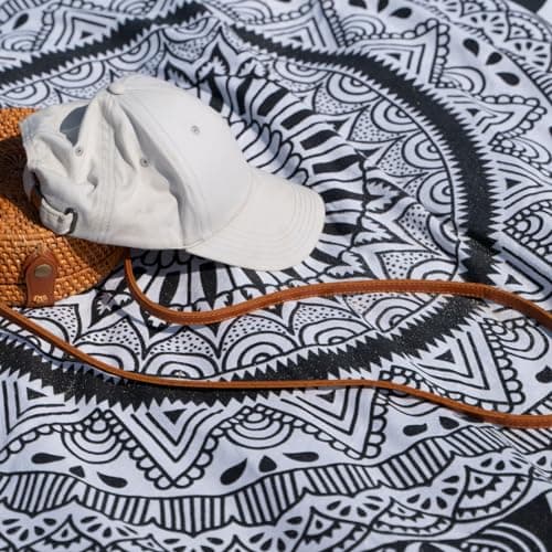 MOMOMUS Beach Blanket Extra Large Thin 210x230cm Sandproof Black — view 3