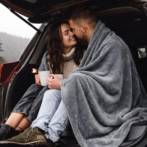 Bedsure Fleece Throw Blanket for Bed - Flannel, Silver Grey, 150x200 cm — view 4
