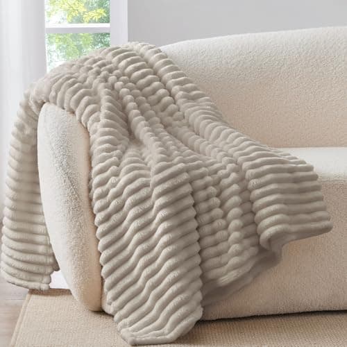 BEDELITE Fluffy Fleece Blanket Cosy Soft Throw, 152x203 cm, Linen Beige