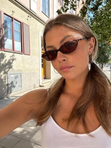 GUVIVI Retro Oval Sunglasses for Women 90s Cat Eye Shades UV400 protection — view 3