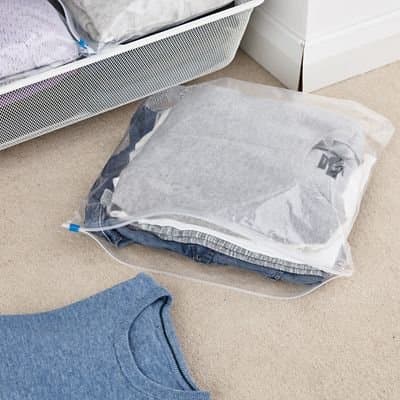 10 Lakeland Store & Protect Zip Seal Clothes Storage Bags – Protect From Dust & Moths 35cm x 45cm — view 2