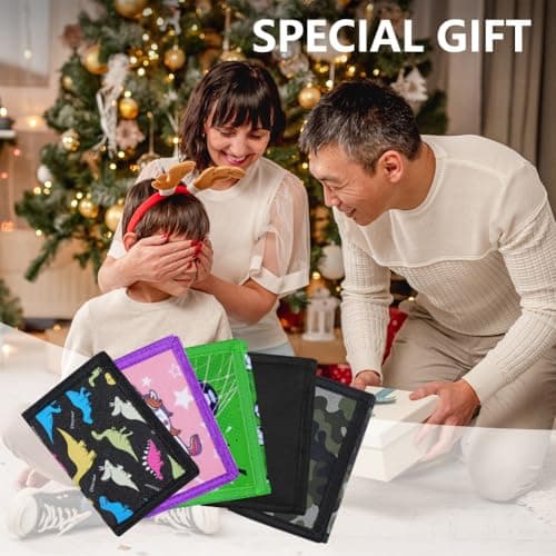 Aucuu Kids Wallet, Cartoon Waterproof Wallet, Trifold Wallets with Football Keychain and Card Slots Lanyard, Travel Document Wallets for Teenagers Boys Girls (Football Green) — view 6