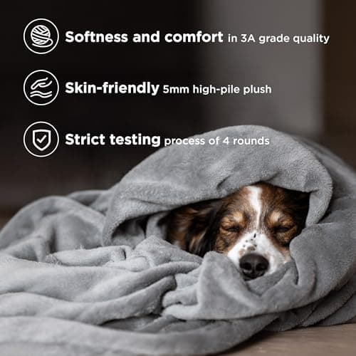 Bedsure Fleece Throw Blanket for Bed - Flannel, Silver Grey, 150x200 cm (Pack of 2) — view 3