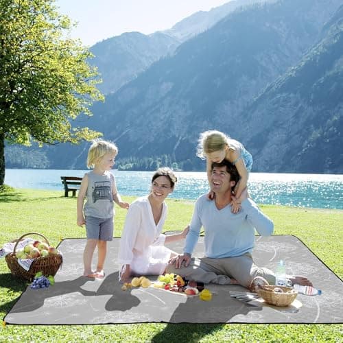 HAUSPROFI Waterproof Picnic Blanket – 200 x 200 cm, Large Foldable Mat with Carry Strap, Machine Washable, Ideal for Camping, Park, Garden & Beach — view 2