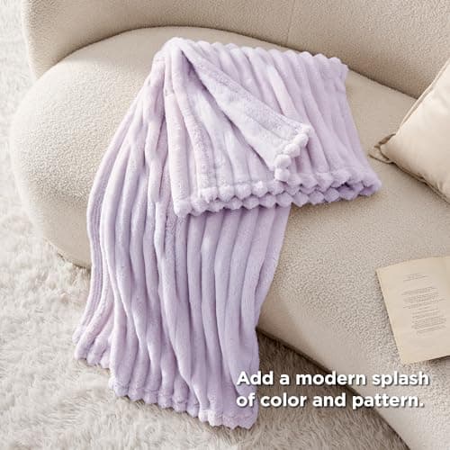 Bedsure Fleece Throw Blanket for Sofa - Fluffy, Lavender Fog, 130x170 cm — view 5