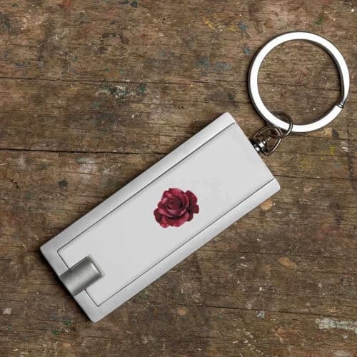 Azeeda 'Burgundy Rose' LED Keyring Torch (KT00043163) — view 6