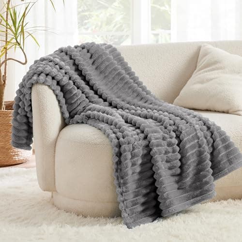 Bedsure Fleece Throw Blanket for Sofa - Fluffy, Light Grey, 130x170 cm — view 2