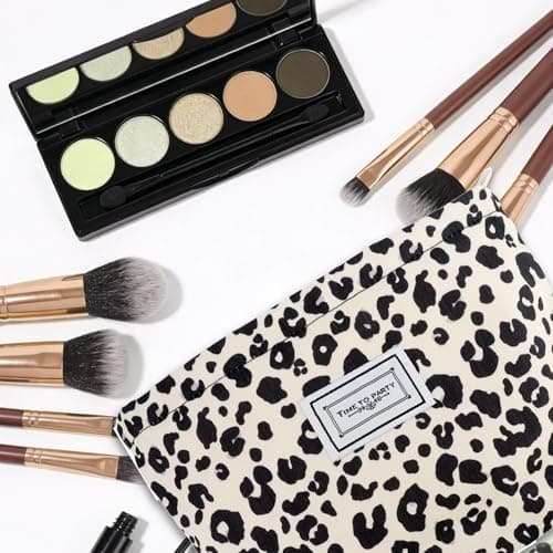 KIUEZIR 2pcs Chic & Modern Makeup Bags, Durable Linen Material with Leopard Print Patterns, Smooth Zipper and Large Capacity, Travel Cosmetic Toiletries Bags for Women Ladies Birthday Present — view 4