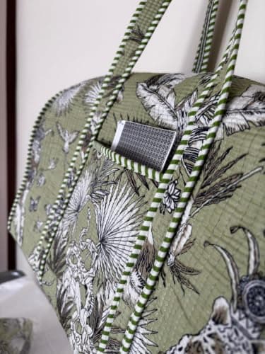 Quilted Cotton Duffle Bag with Jungle Animal Print – Large Travel Holdall for Women, Weekend, Gym & Overnight Bag with Zipper — view 2