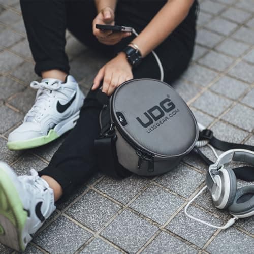 UDG Ultimate DIGI Headphone Bag, Charcoal (U9950CH) — view 5