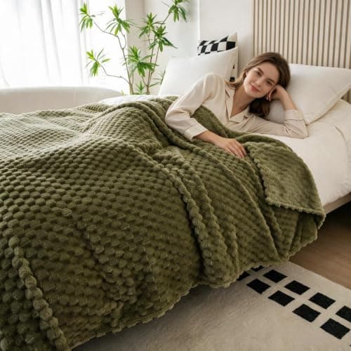 Exclusivo Mezcla Large 3D Fleece Blanket for Sofa, Couch, Olive Green — view 2