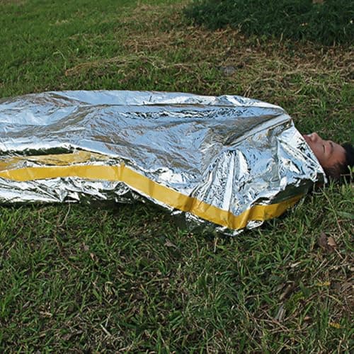 Emergency Foldable Heat Insulation Survival Travel Bag — view 4