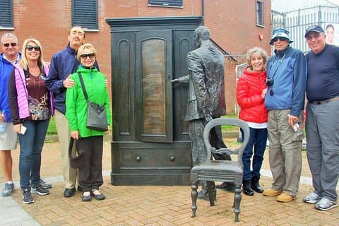 Guided Belfast Sightseeing Tour with Transport 1-7 people 4 hours