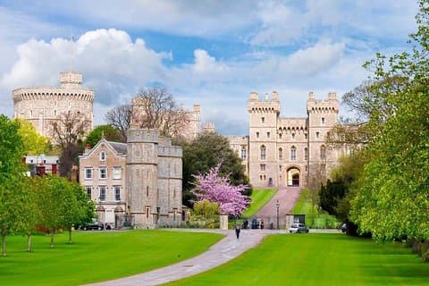 Extended visit: Windsor Castle & Stonehenge