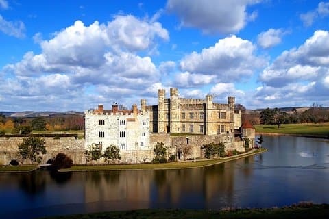 Leeds Castle, Canterbury, Dover & Greenwich Cruise from London