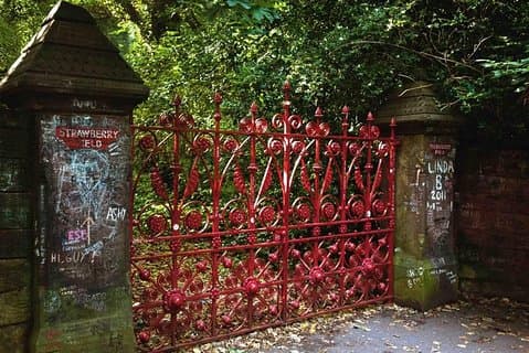 Skip the Line: Strawberry Field Visitor Experience Ticket with Media Guide