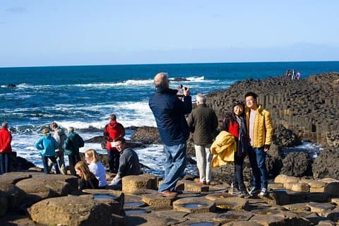 Shore Tour from Belfast: Giant's Causeway and Belfast Day Trip