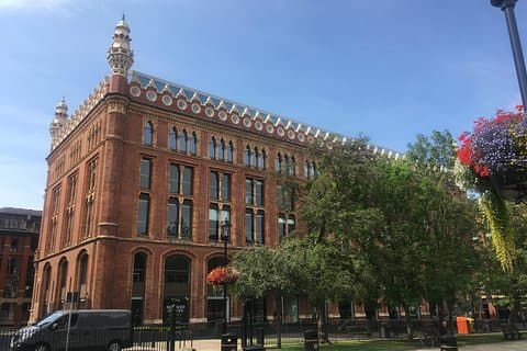 2 Hour Leeds Highlights Walking Tour