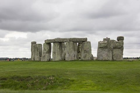 Stonehenge,Bath & Salisbury in Executive Luxurious Vehicle Private Tour