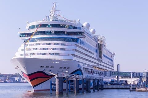 Private transfers to/from Portsmouth International Port and Central London