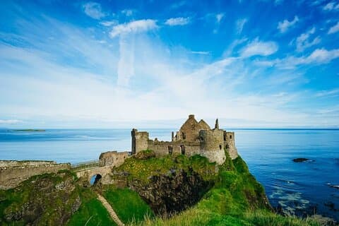 Private Luxury Giant's Causeway Trip Up to 16 People