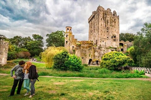 Blarney Castle and Kinsale Tour from Cork