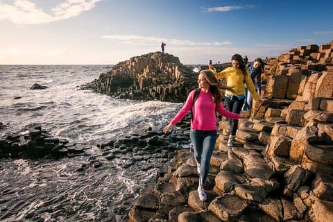Giant's Causeway Tour from Belfast: Luxury Bus and Castles Tour
