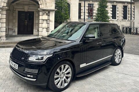 4-Hour Private Tour: Discover The Best of Belfast in Luxury SUV
