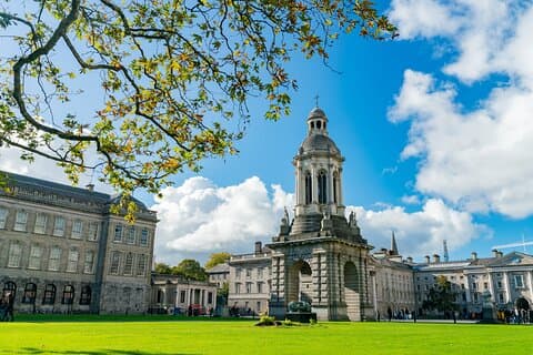 Private Dublin Tour with Book of Kells in the Old Library