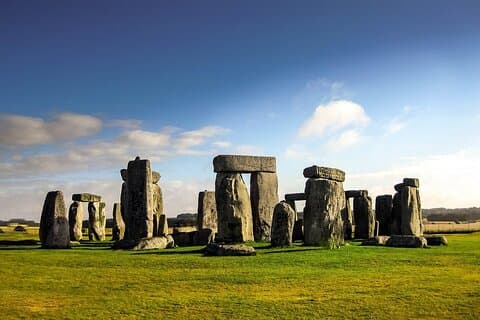Private tour to Stonehenge and Windsor Castle from London
