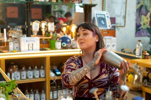 Cocktail Masterclass & Distillery Tour Combo