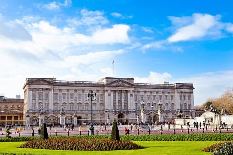 Private London Sightseeing Tour: Black Taxi from Heathrow Airport