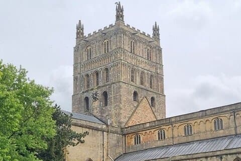 Self Guided Walk from Tewkesbury Abbey to Victoria Gardens
