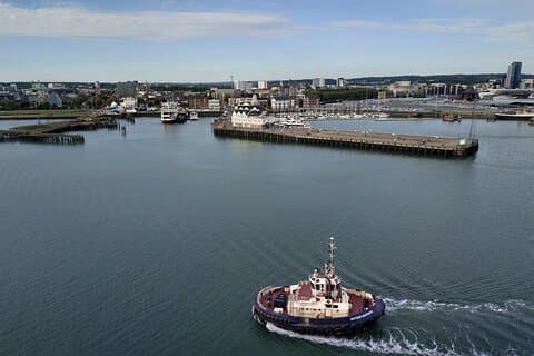 Southampton Port Transfer to Heathrow Airport in Luxury Vehicle
