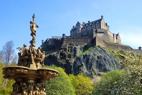Historic Edinburgh: Exclusive Private Tour with a Local