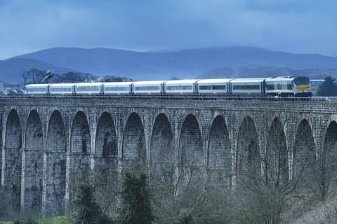 10 Day London, Dublin and Ireland Tour by Ferry and Rail