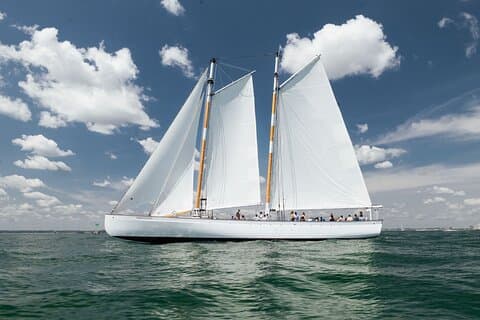 Newport Sightseeing Day Sailing Experience on Schooner Adirondack
