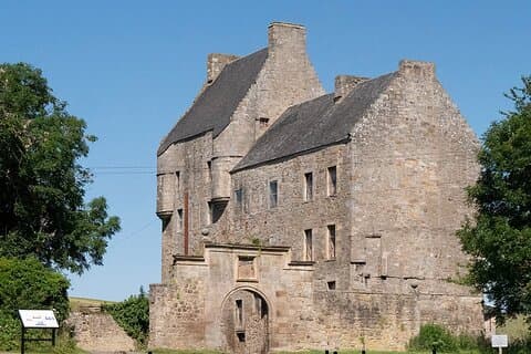 Half Day Tour to Lallybroch and Hopetoun House