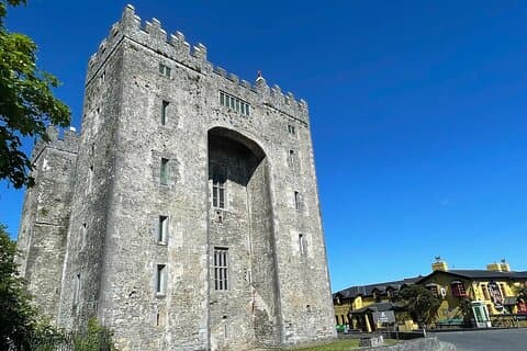 Cliffs of Moher & Bunratty Castle - Luxury Private Tour from Cork