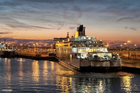 Private Luxury Transfer Between London and Southampton