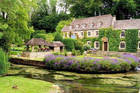 Cotswolds Day Tour from London: Burford Bibury & Stow-on-the-Wold