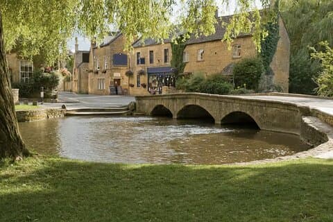 9 Hour Day Tour Cotswolds Villages from London
