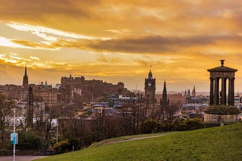 Private Airport Transfer and Edinburgh Highlights Tour