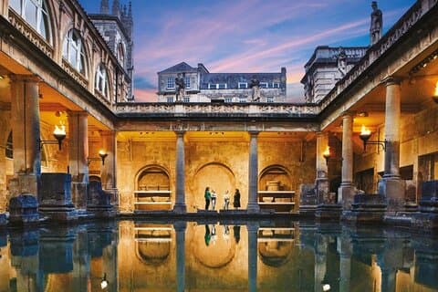 Stonehenge, Bath and Roman Baths Guided London Day Trips