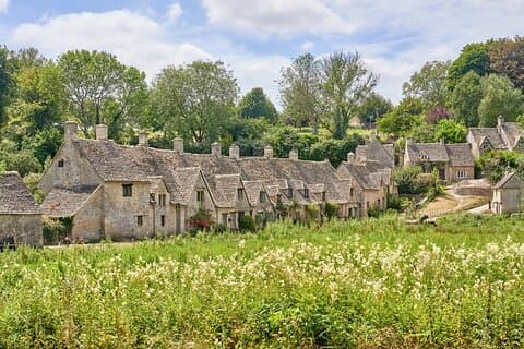 Pivate Tour of The Cotswolds and Clarksons Farm