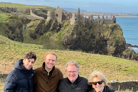 Belfast Private Luxury Tour - Giants Causeway : Scenery & History
