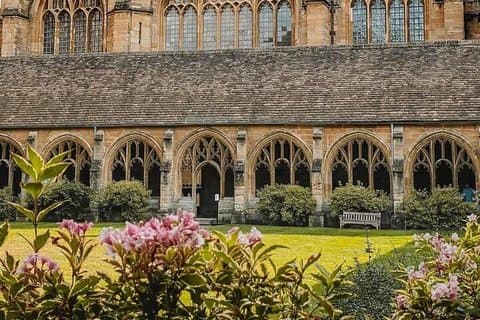 Oxford: Harry Potter Tour with Hogwarts Student Guide