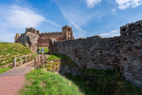 Cows, Rosslyn Chapel, Tantallon Castle, Dunbar from Edinburgh